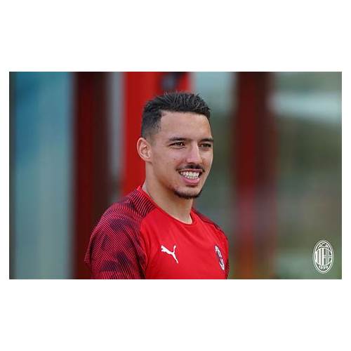 Ismaël Bennacer, Associazione Calcio Milan, Marocco, Campionato mondiale di calcio